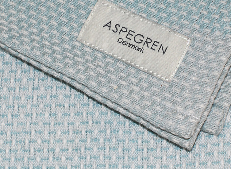 3820